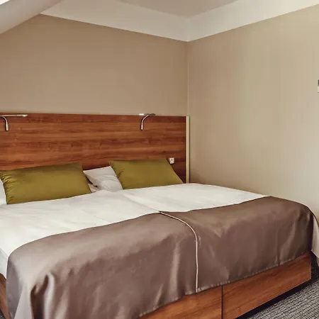 Hotel Wellness Volarik 4*