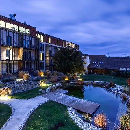 Hotel Wellness Volarik 4*