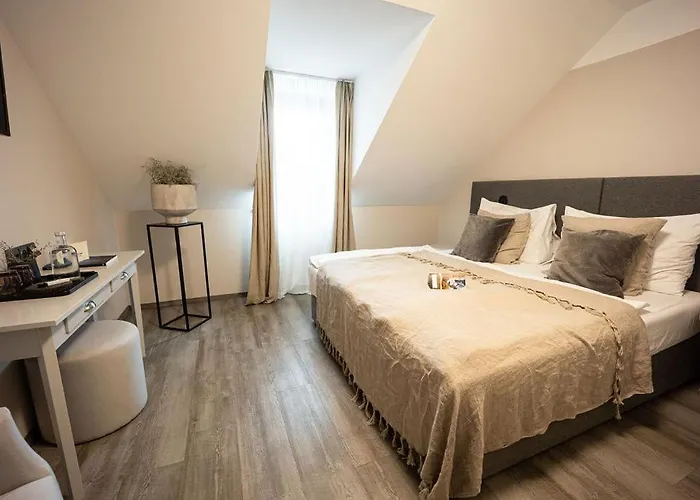 Hotell Wellness Volarik 4*